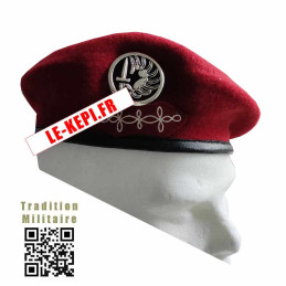 Béret Militaire commando parachutiste Rouge 1er RHP avec Hongroise Blanche