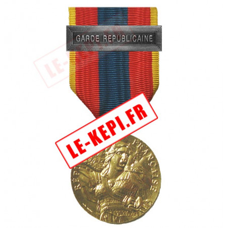 Garde Républicaine agrafe sur médaille défense nationale Or