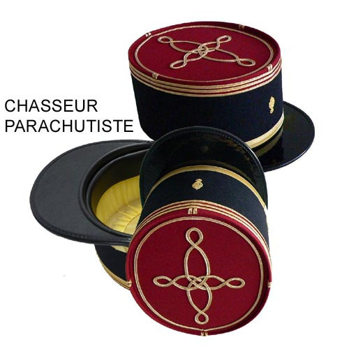 Chasseur parachutiste képi galon insigne